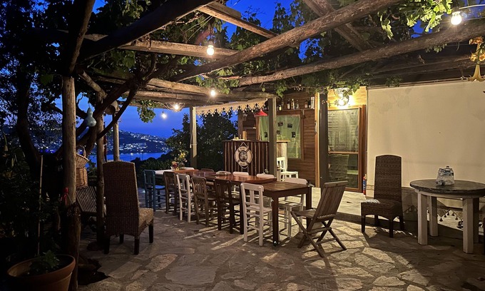 Gundogan Ski Chalet | Mandra - Glamping & Camping