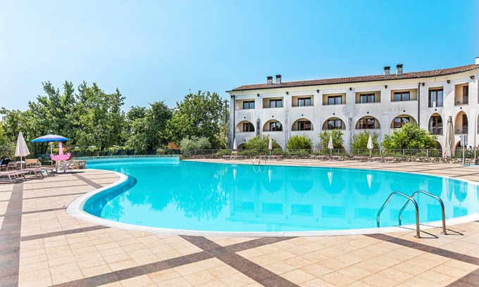 Solarolo Apartment | Manerba Resort C18 by Wonderful Italy