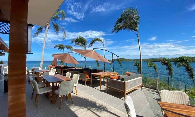 Nueva Valencia Resort | Manggadiwa Resort and Spa