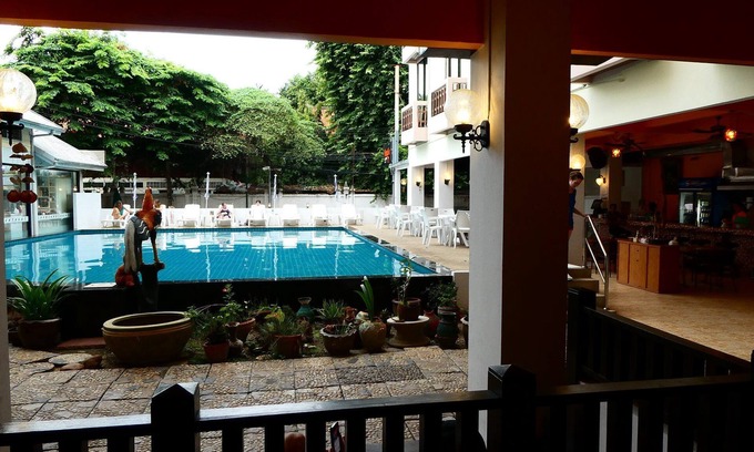 Chana Songkhram Hotel | Mango Lagoon Place
