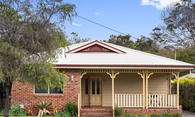 Sawtell House | Mango Tree Cottage - Relaxed Coastal Retreat in Sawtell – Ideal for Family Getaways