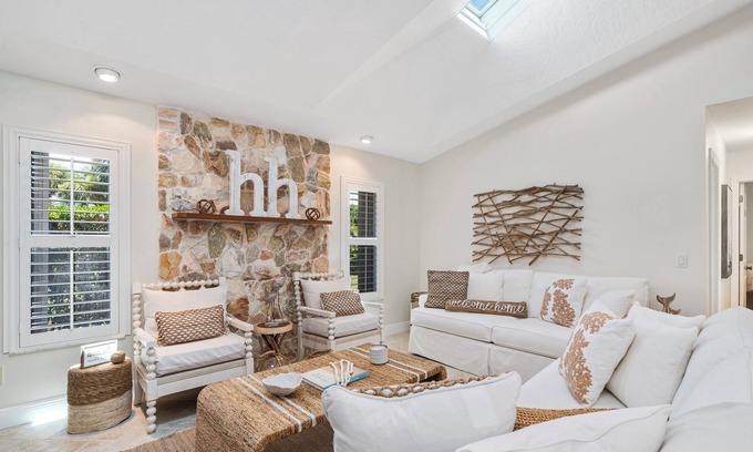 South Beach House | Mangrove Cove: Home With Private Beach Access