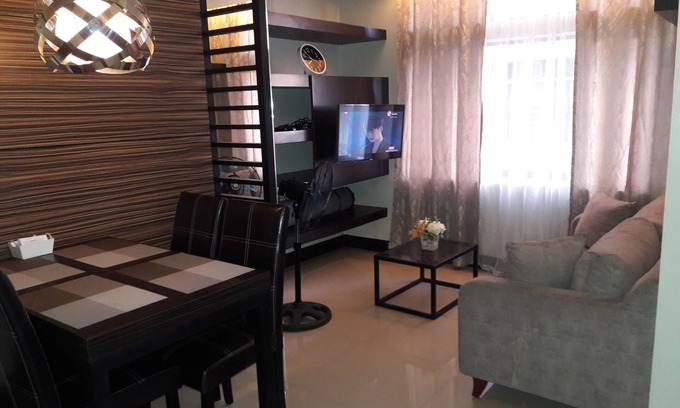 Socorro Condo | Manhattan Parkway , Araneta Center 2Bedrooms, 2 Bath, Fully Furnished.