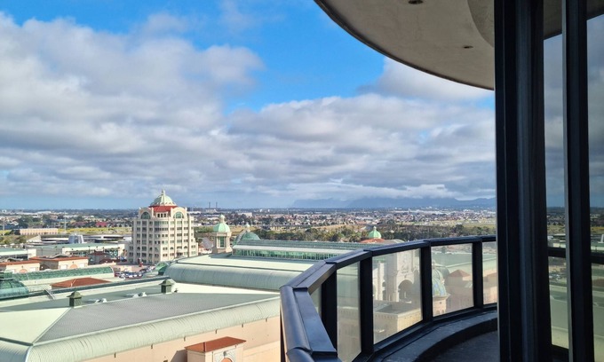 Century City Apartment | Manhattan Towers by Smart City Stays
