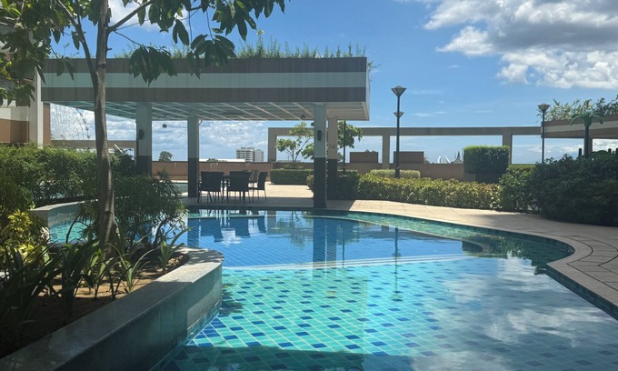 Pasay Condo | Manila Bay View - 1BR with balcony