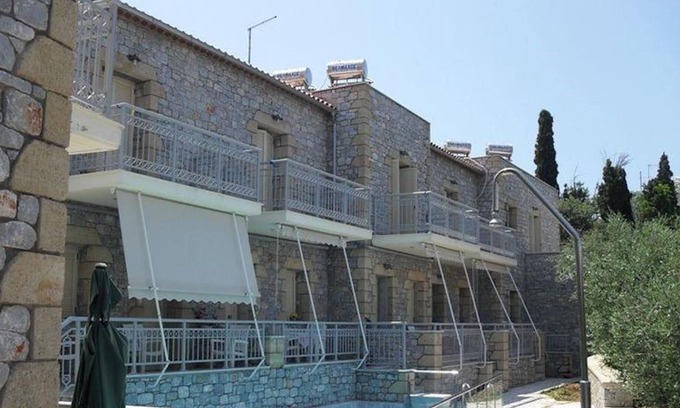 Stoupa Apartment | Manoleas Villas- Apartment 1