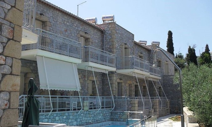 Stoupa Apartment | Manoleas Villas - Apartment 4