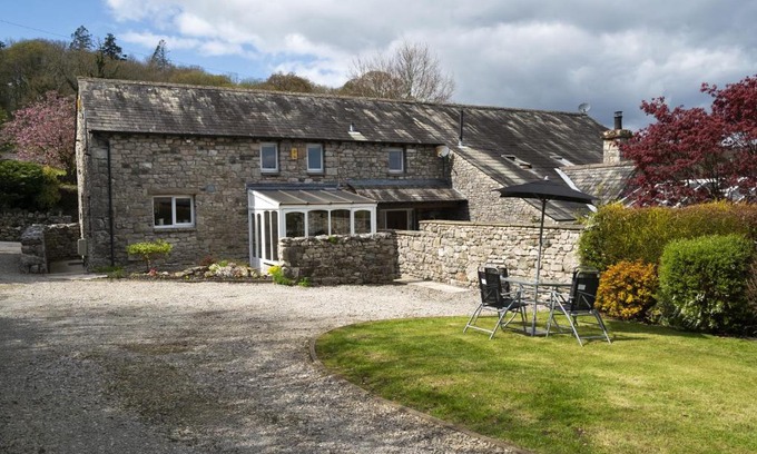 Carnforth House | Manor Farm Barn Cottage