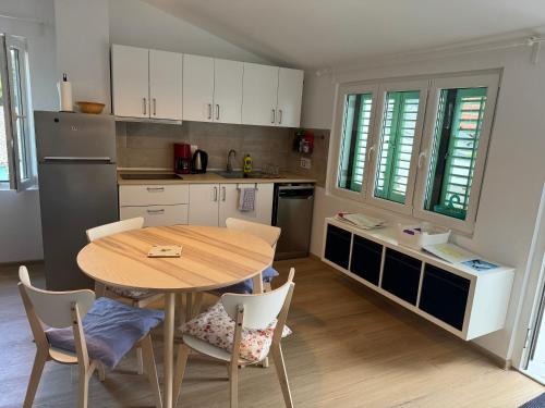 Veli Losinj Apartment | Mansarda
