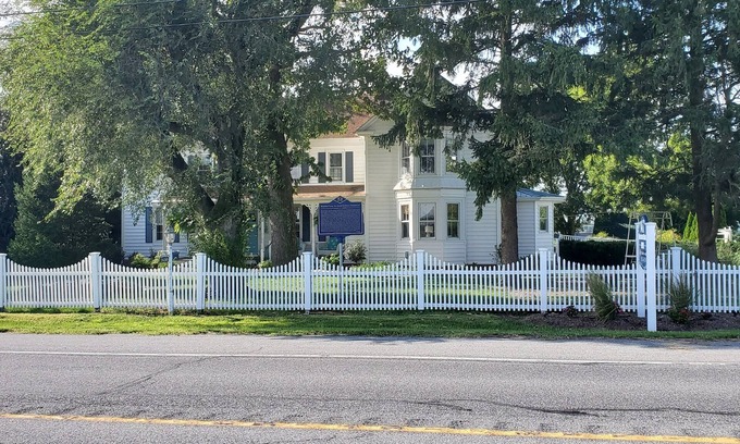 Milton House | Mansion Farm Inn
