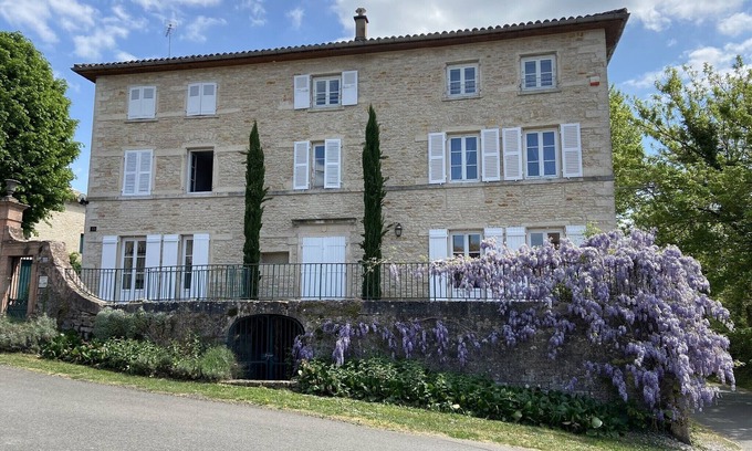 Uchizy House | Mansion in Burgundy