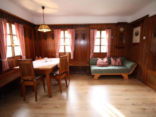 Eben im Pongau House | Mansion in Eben near Salzburger Ski Area, cleaning included