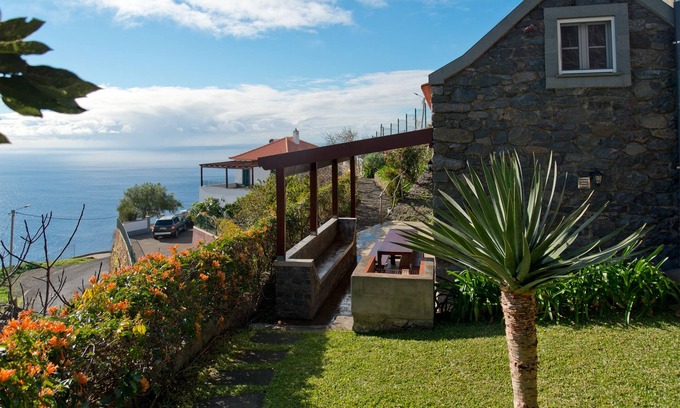 Faja da Ovelha House | Manta House - Palheiro