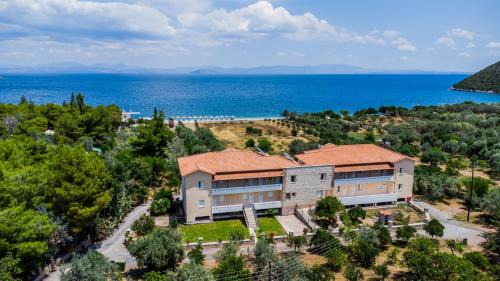 Paralia Apartment | Manto Studios