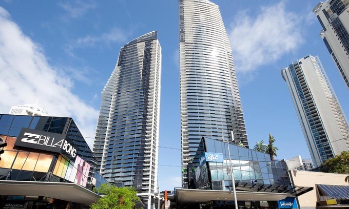 Surfers Paradise Apartment | Mantra Circle On Cavill