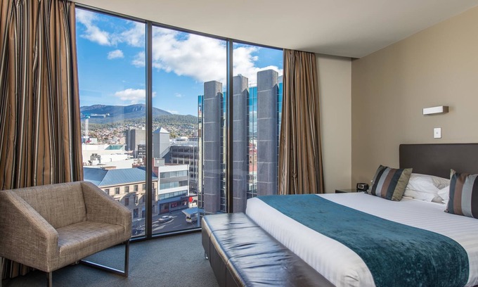 Sullivan's Cove Hotel | Mantra on Collins Hobart