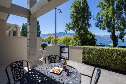 Queenstown Apartment | Manuka Lakeside Apt- Free Parking- Walk To Town