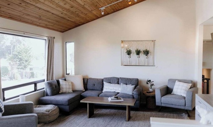 Baywood-Los Osos House | Manzanita Modern Beach Home
