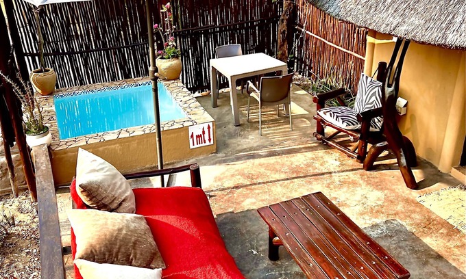 Marloth Park Ski Chalet | Manzini Swazi King Chalets
