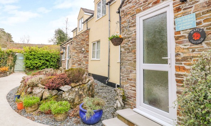 Tavistock Cottage | MAPLE COTTAGE, pet friendly, character holiday cottage in Tavistock