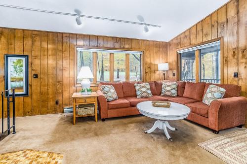 Thompsonville House | Maplewood