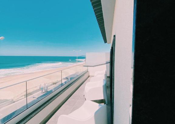 Marinha das Ondas House | Maré Viva Bed & Breakfast