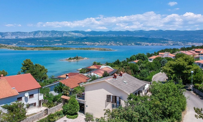 Klimno House | Maravic by Interhome