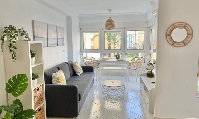 Algarrobo Apartment | Maravilloso Estudio en Urbanización Centro Internacional en ALGARROBO COSTA a 50 METROS de LA PLAYA