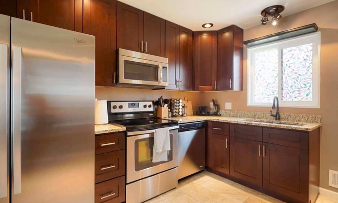 Northglenn House | @ Marbella Lane - 4BR Cozy & Comfy | Northglenn