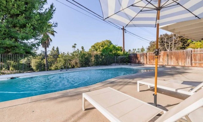 Fullerton House | @ Marbella Lane - Cozy Modern Home w/Relaxing Design & Pool