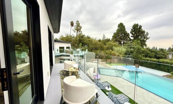 Mount Wilson House | @ Marbella Lane - Enchanted Garden & Pool Hideaway