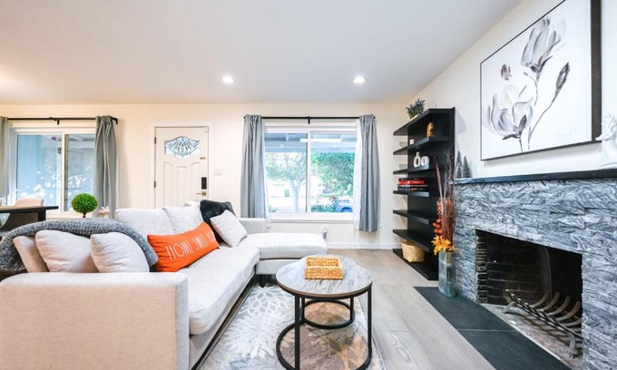 Sunnyvale West House | @ Marbella Lane - Exquisite Home 3BR