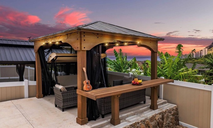 Makaha Valley Cottage | @ Marbella Lane - Stunning Gem w/MT & Ocean Views