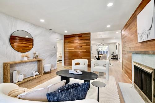 Santa Clara House | @ Marbella Lane - Superb and Cozy 4BR Home