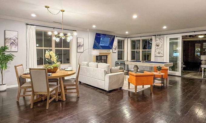 Woodbury House | @ Marbella Lane - Vibrant 4BR Home in Irvine