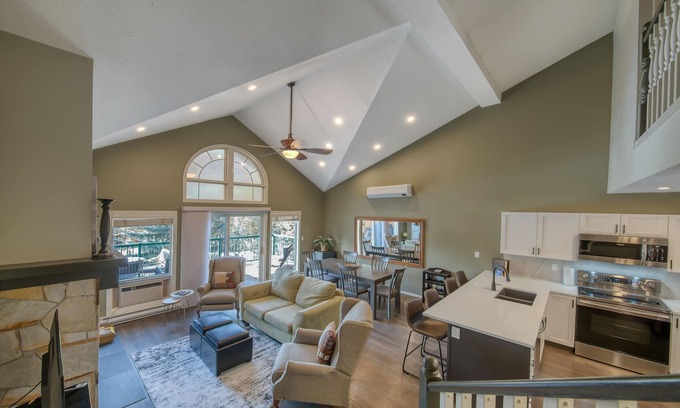 East Kootenay House | Marble Canyon 4 bedroom townhome: Unit 403P1 *pet friendly