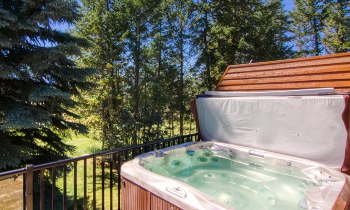 East Kootenay House | Marble Canyon 3 bedroom luxury townhome: Unit 1002P2 with hot tub