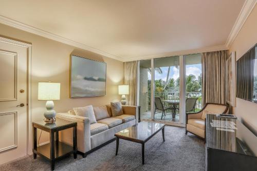 Marco Island Apartment | Marco Beach Ocean Resort Condominiums #605