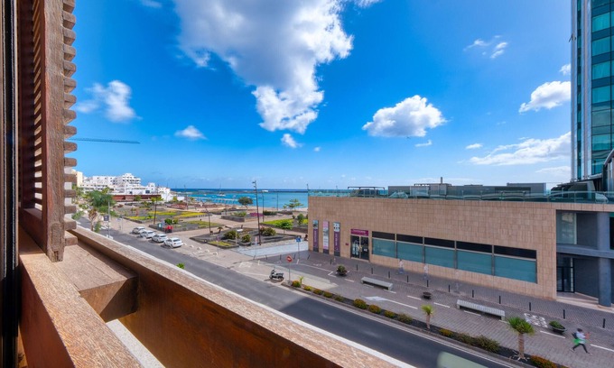 Arrecife Ski Chalet | Marea Atlantic-Sea View