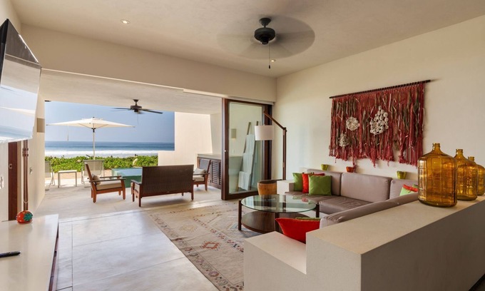 Dario Galeana Villa | Marea Beachfront Villa A1