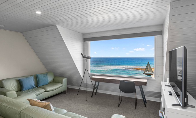 Marengo House | Marengo Views | Stunning 180° Beachfront Views