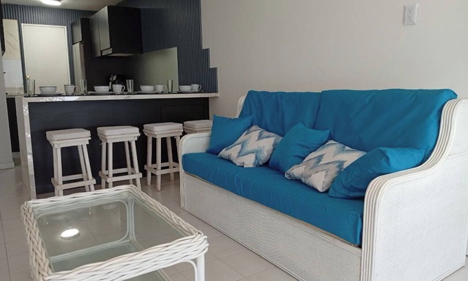 Margarita Island Apartment | Margarita Island · Luxury 2BR Oceanview Apt w/Pool, Beach, Generator & Gym