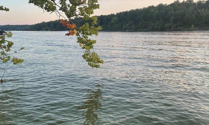 Clarkson House | Margaritaville Lake House on Nolin Lake.