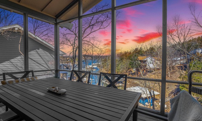 Osage Beach Ski Chalet | MARGARITAVILLE RESORT Tan-Tar-A LAKEFRONT 3BD 3bath-NEW SPA kayaks & fireplace!