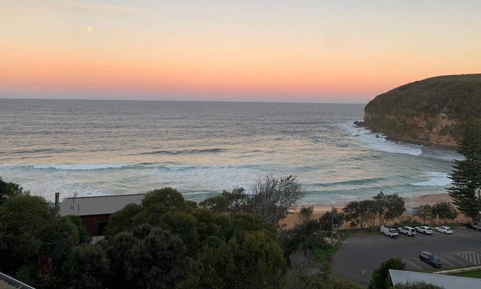 Macmasters Beach Apartment | Margie's Place. Very Short Stroll to Beautiful Macmasters Beach