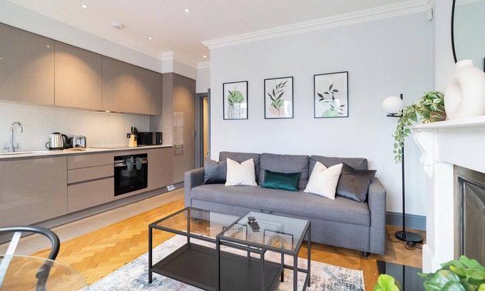 Hammersmith and Fulham Apartment | Margravine Gardens by Viridian Apartments