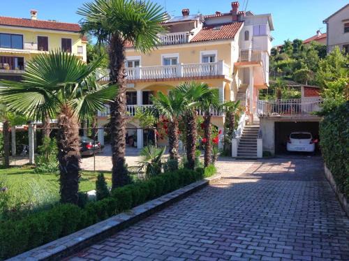 Mihotici Apartment | Maria's Place
