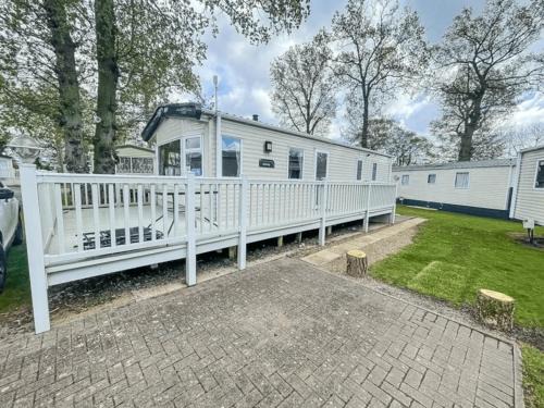 Saxmundham House | Marie Helene, 58 Mallard Carlton Meres Holiday Park