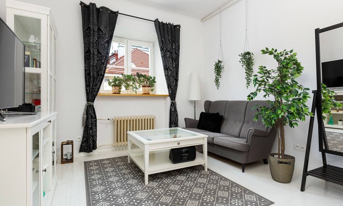 Old Town Apartment | Mariensztat Warsaw by Renters