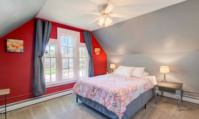 Lake City Apartment | Marigold Apartment - Cute Loft 5 Minutes to Marina